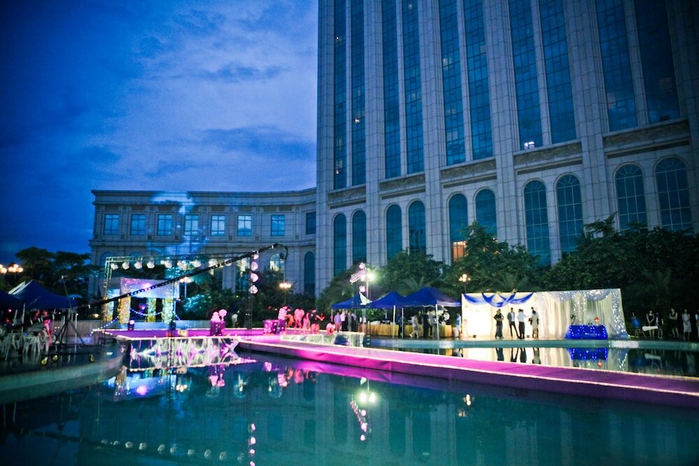 Фото Jiangmen Gladden Hotel