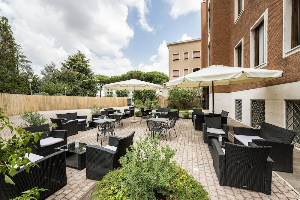 Фото отеля 4