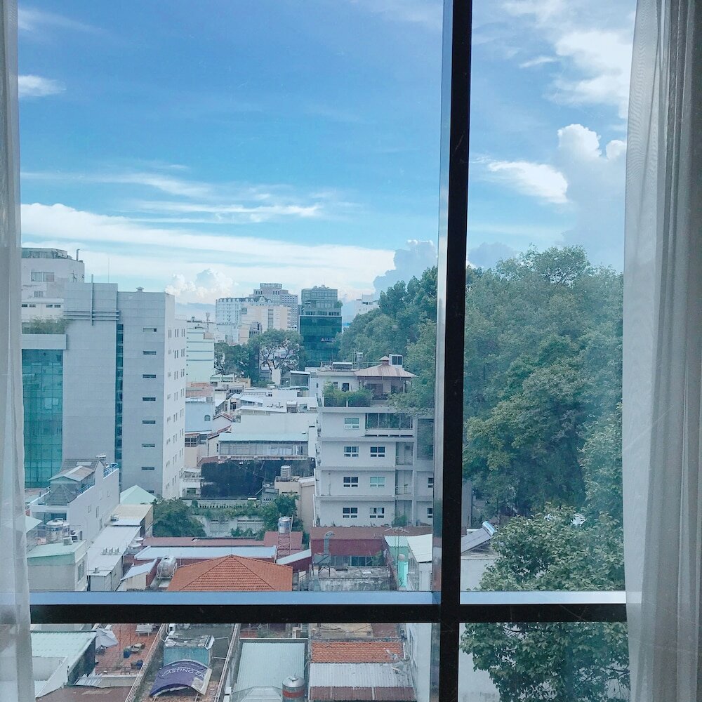 Фото Fusion Suites Sai Gon