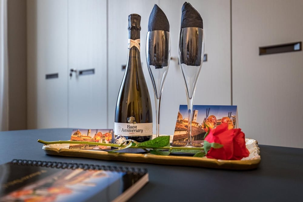 Фото Palazzo dei Conti residenza d'Epoca