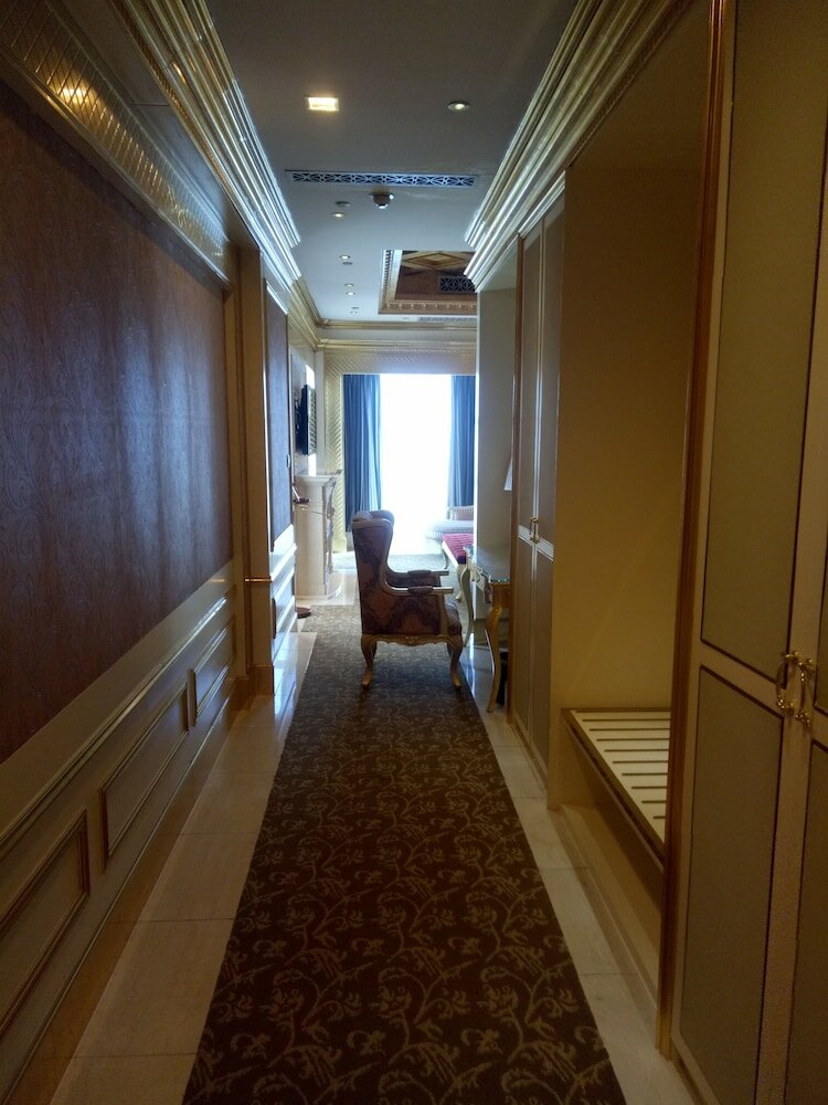 Фото Sheraton Chongqing Hotel