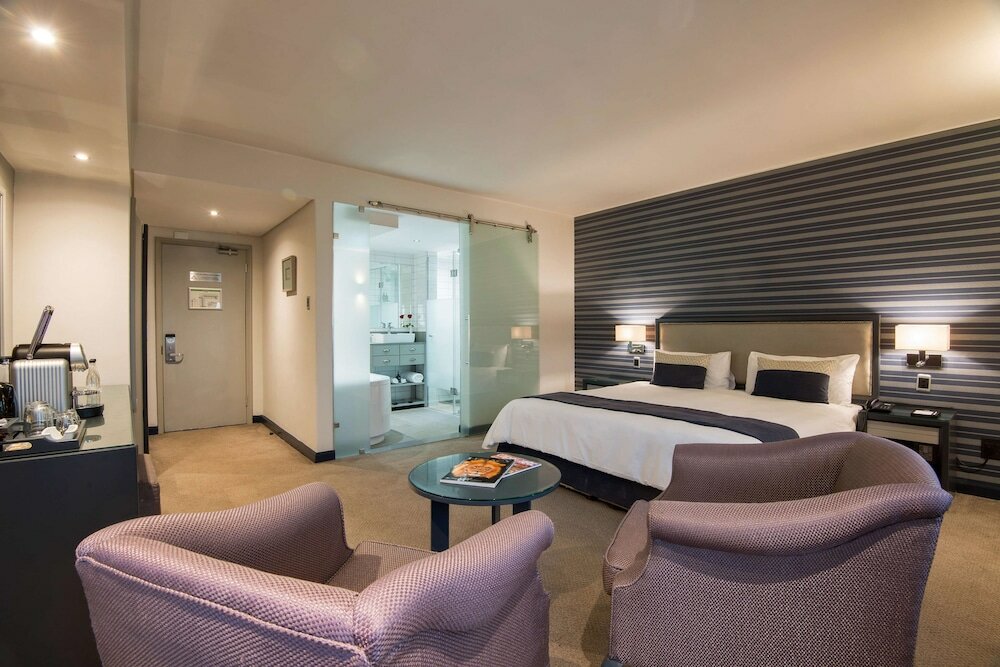 Фото The Portswood Hotel