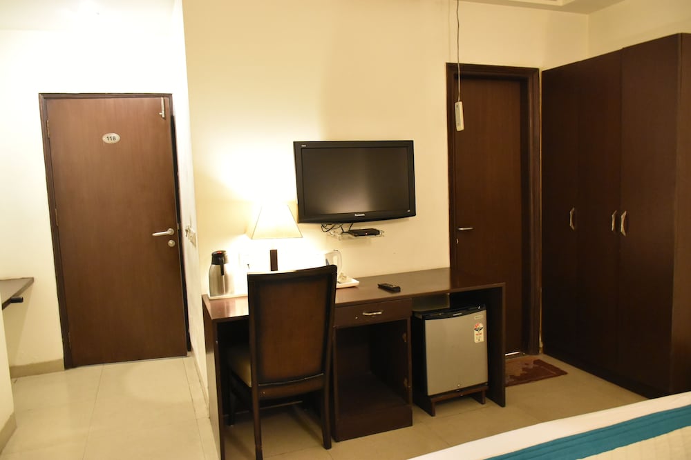 Фото Hotel Impress