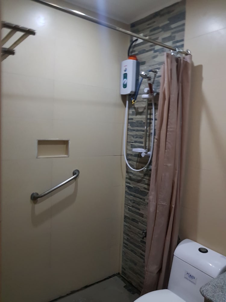 Фото Sleep and Stay Hotel