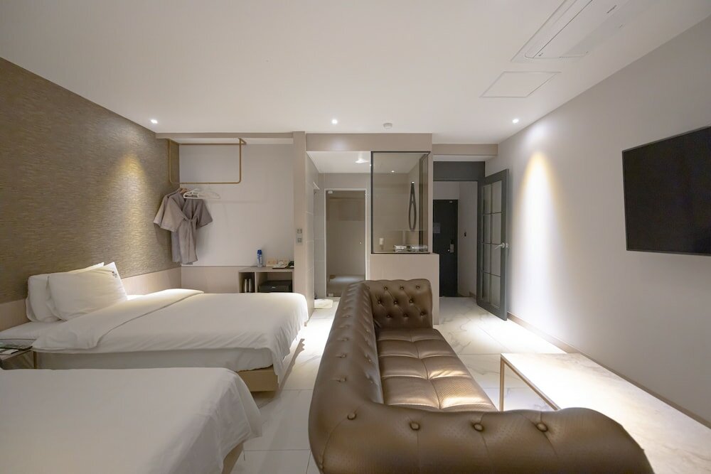 Фото Hound Hotel Seomyeon - Bumcheon