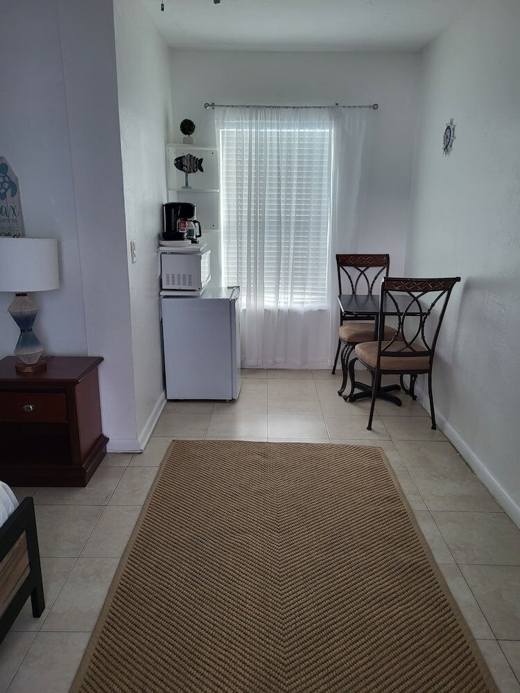 Фото Golden Sand Oceanfront