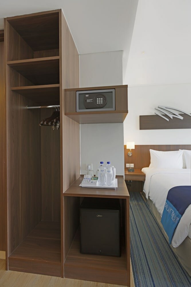 Фото Holiday Inn Express Jakarta Pluit Citygate, an Ihg Hotel