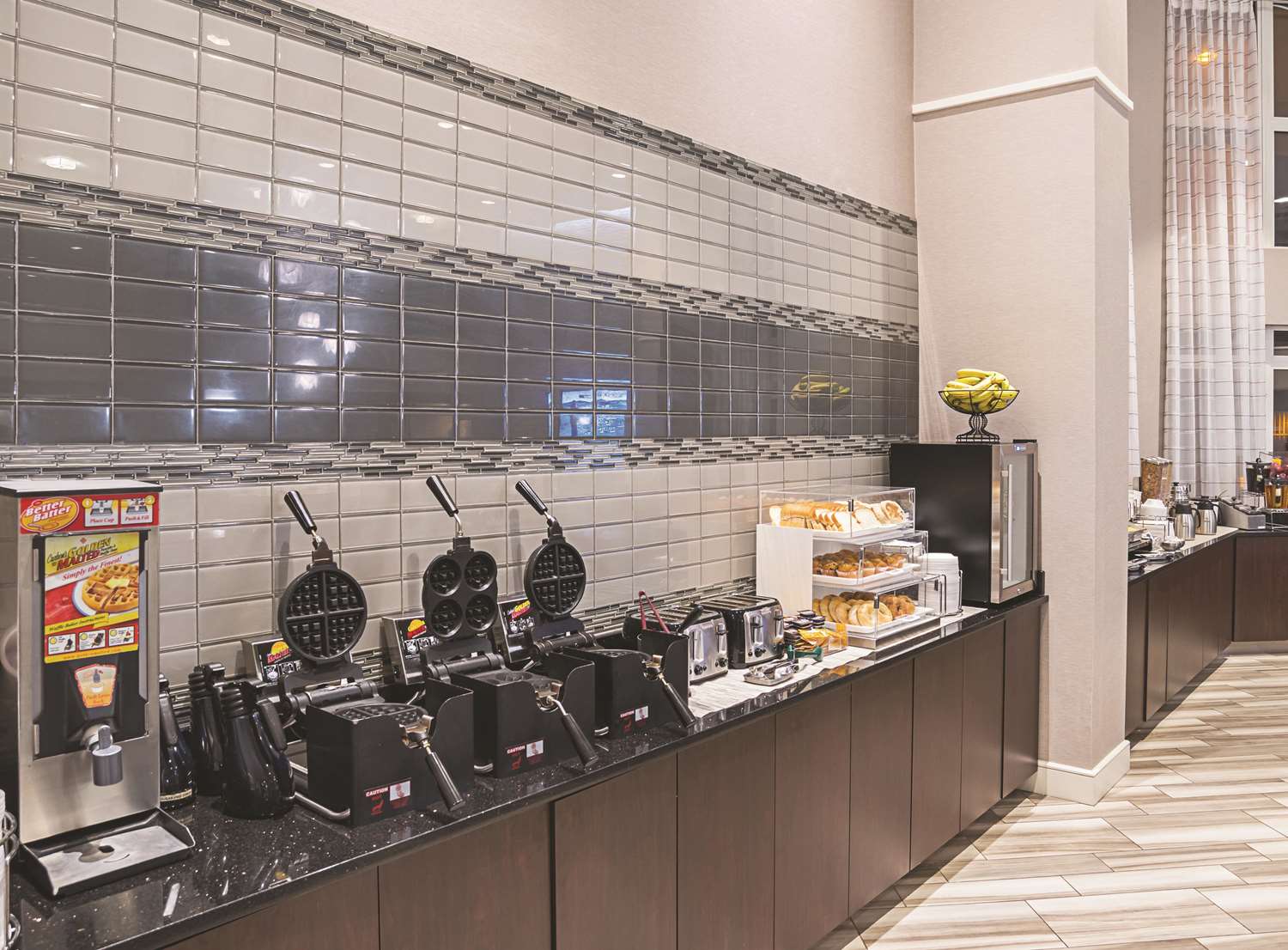 Фото La Quinta Inn & Suites by Wyndham Flagstaff