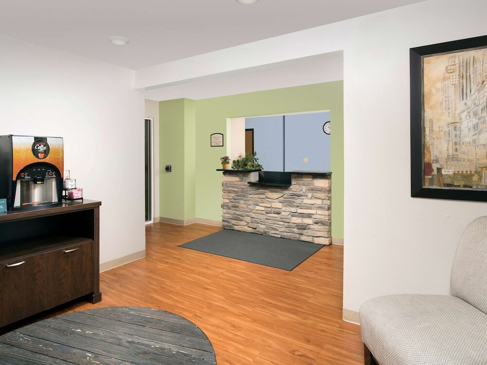 Фото WoodSpring Suites Aurora Denver Airport, an Extended Stay Hotel