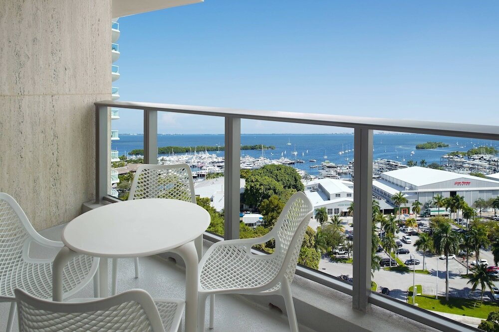 Фото Courtyard Miami Coconut Grove