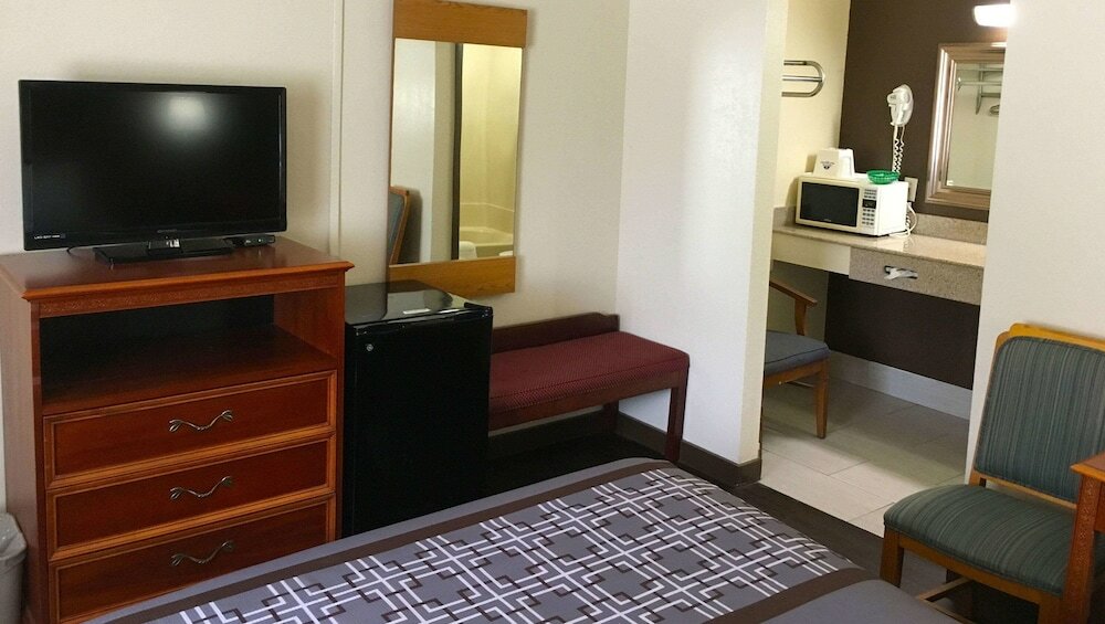 Фото Budget Inn Nassawadox