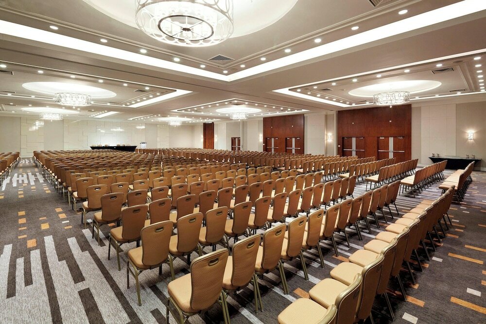 Фото Delta Hotels by Marriott Ottawa City Centre