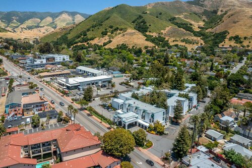 Гостиница Quality Suites Downtown San Luis Obispo в Сан Луис Обиспо