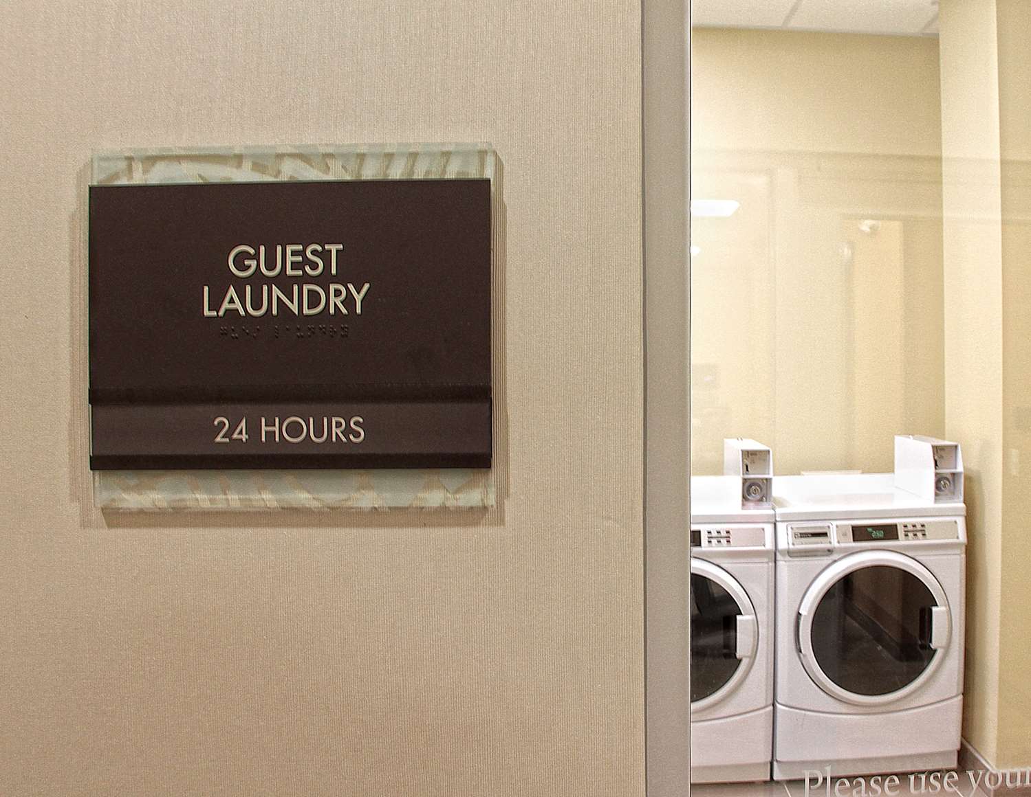 Фото Hilton Garden Inn Victoria