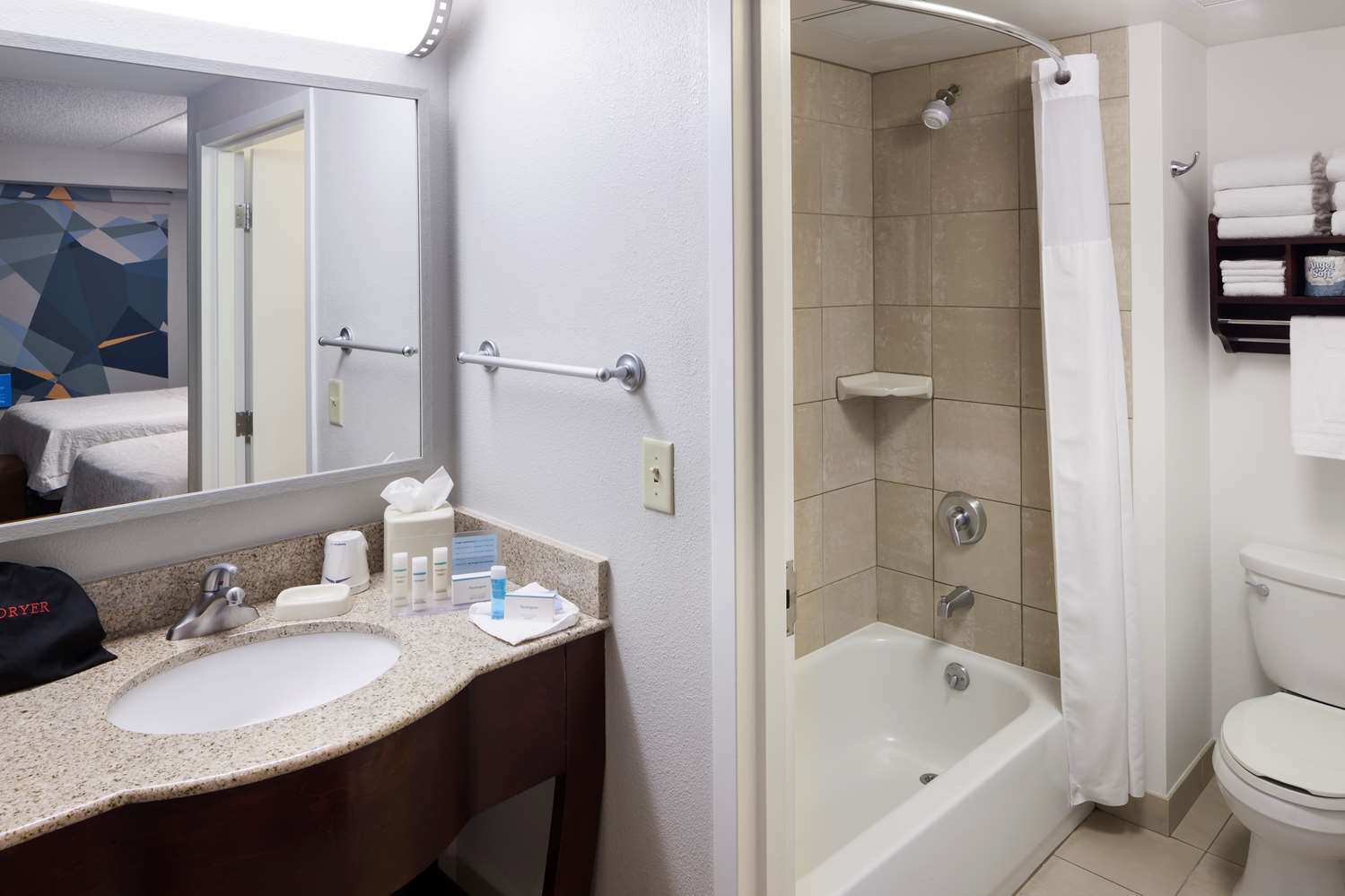 Фото Hampton Inn & Suites Oklahoma City-Bricktown