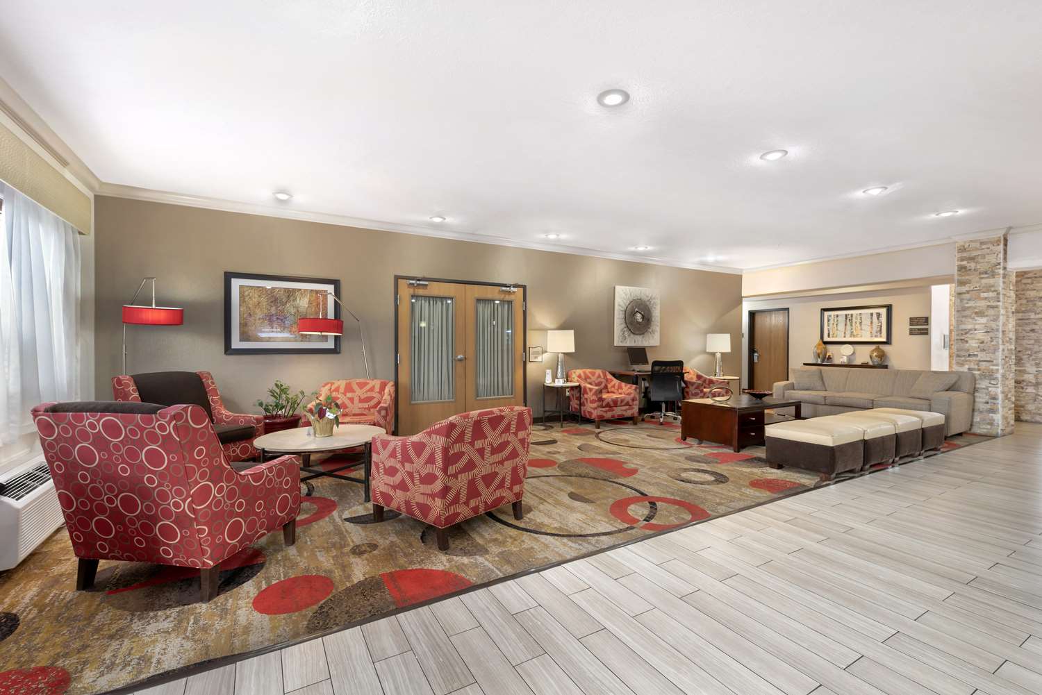 Фото Best Western Plus Eagleridge Inn & Suites