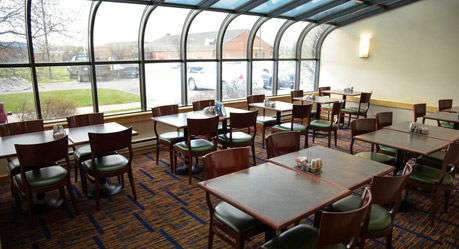 Фото Wyndham Garden Fort Wayne