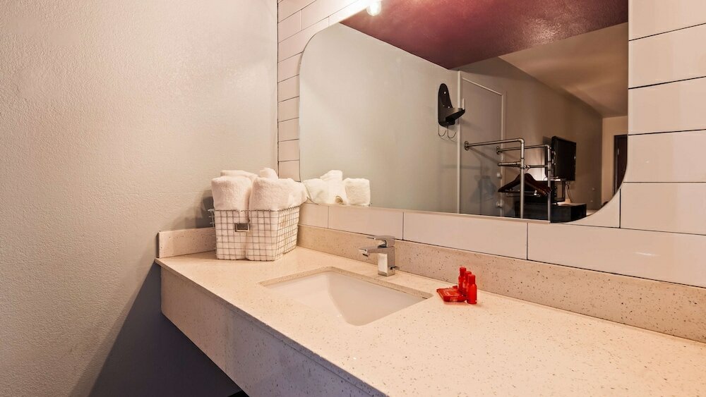 Фото SureStay Hotel by Best Western Phoenix Downtown