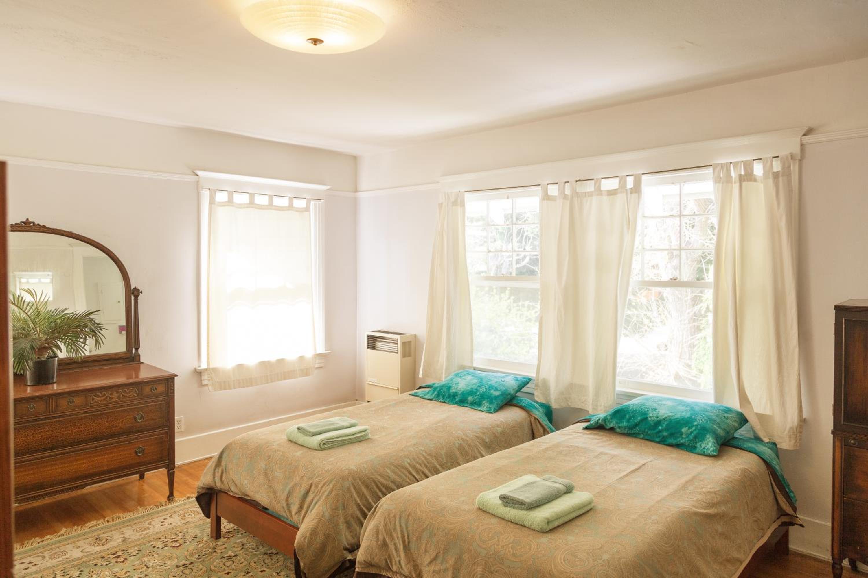 Фото Orange Drive Hostel