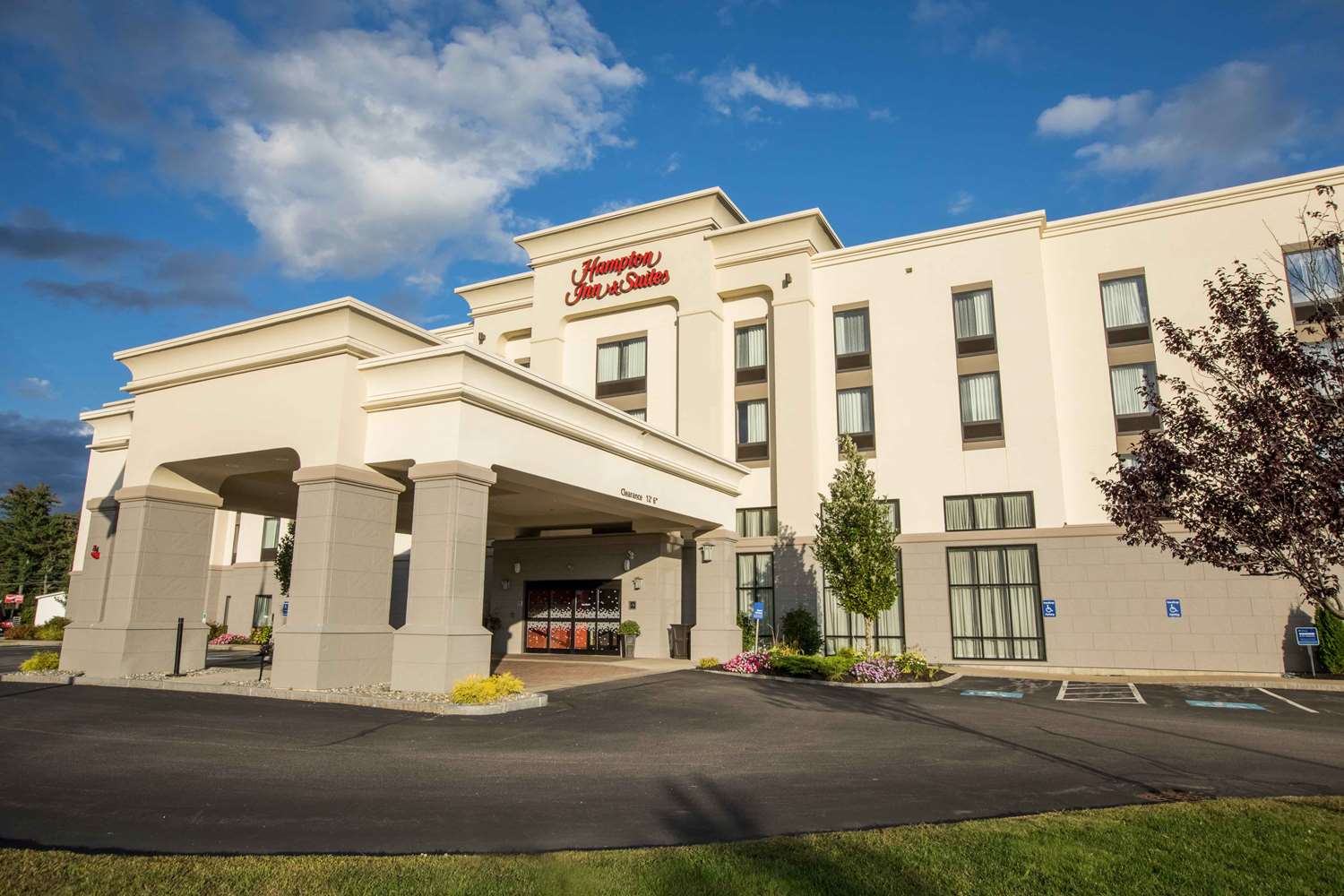 Фото Hampton Inn & Suites Tilton