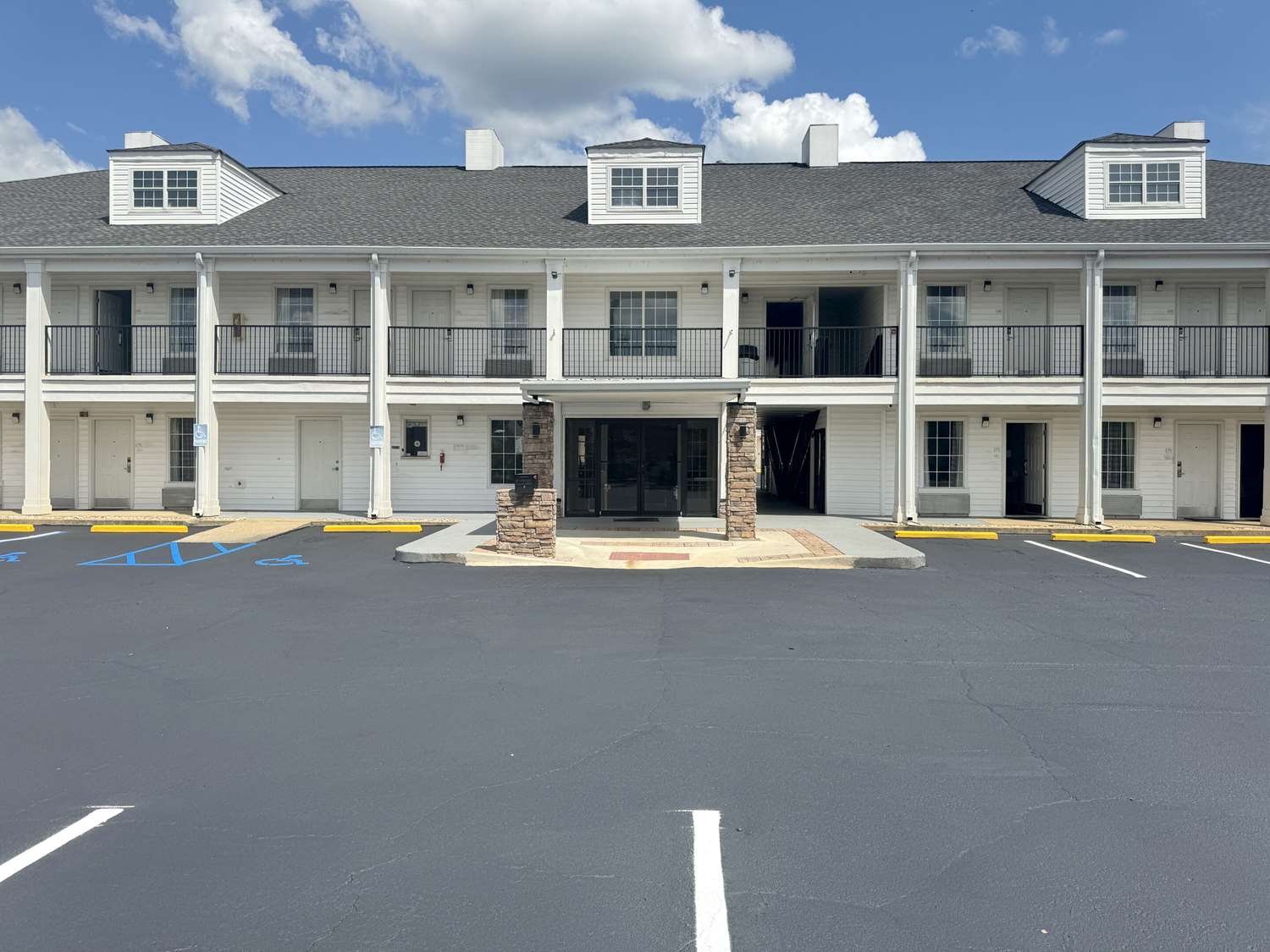 Фото Quality Inn LaGrange