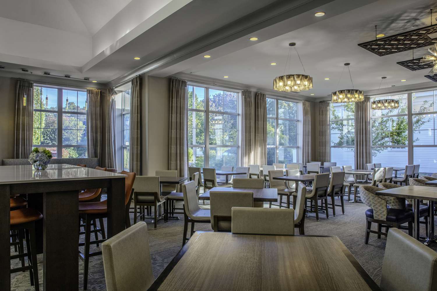 Фото Hilton Garden Inn Freeport Downtown