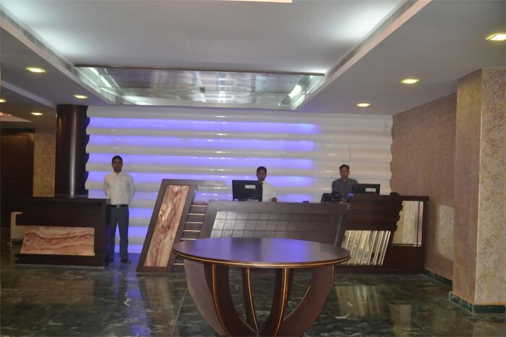 Фото Hotel Patliputra Nirvanaa