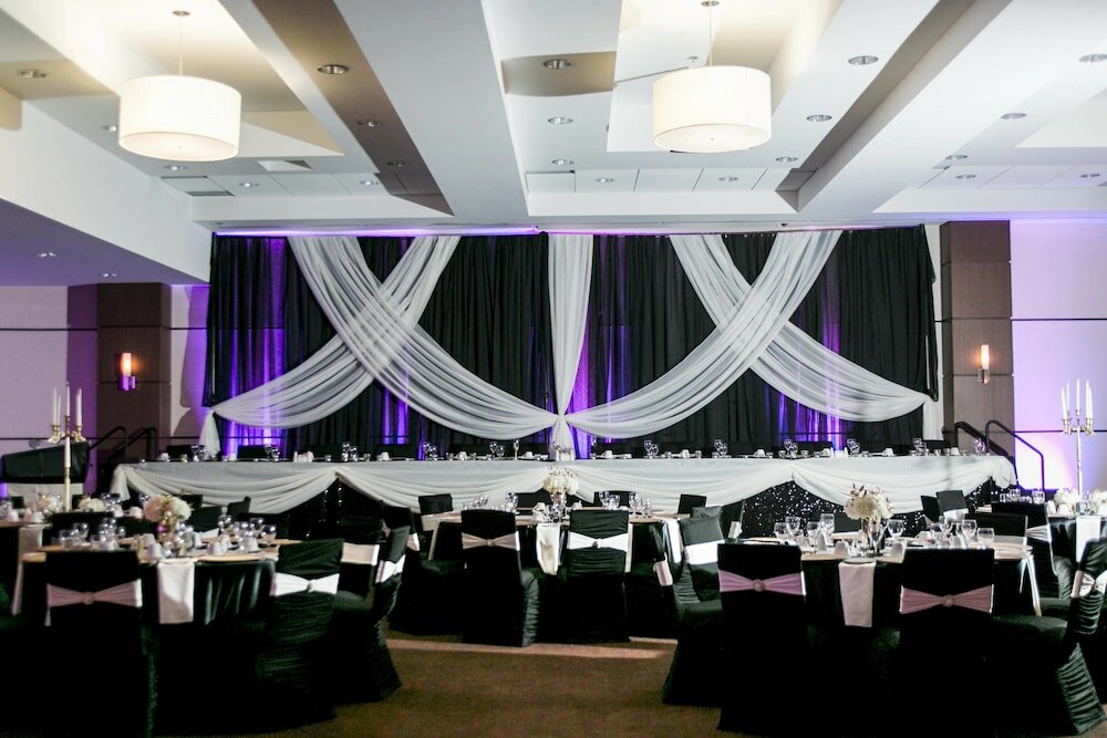 Фото Four Points by Sheraton Winnipeg South