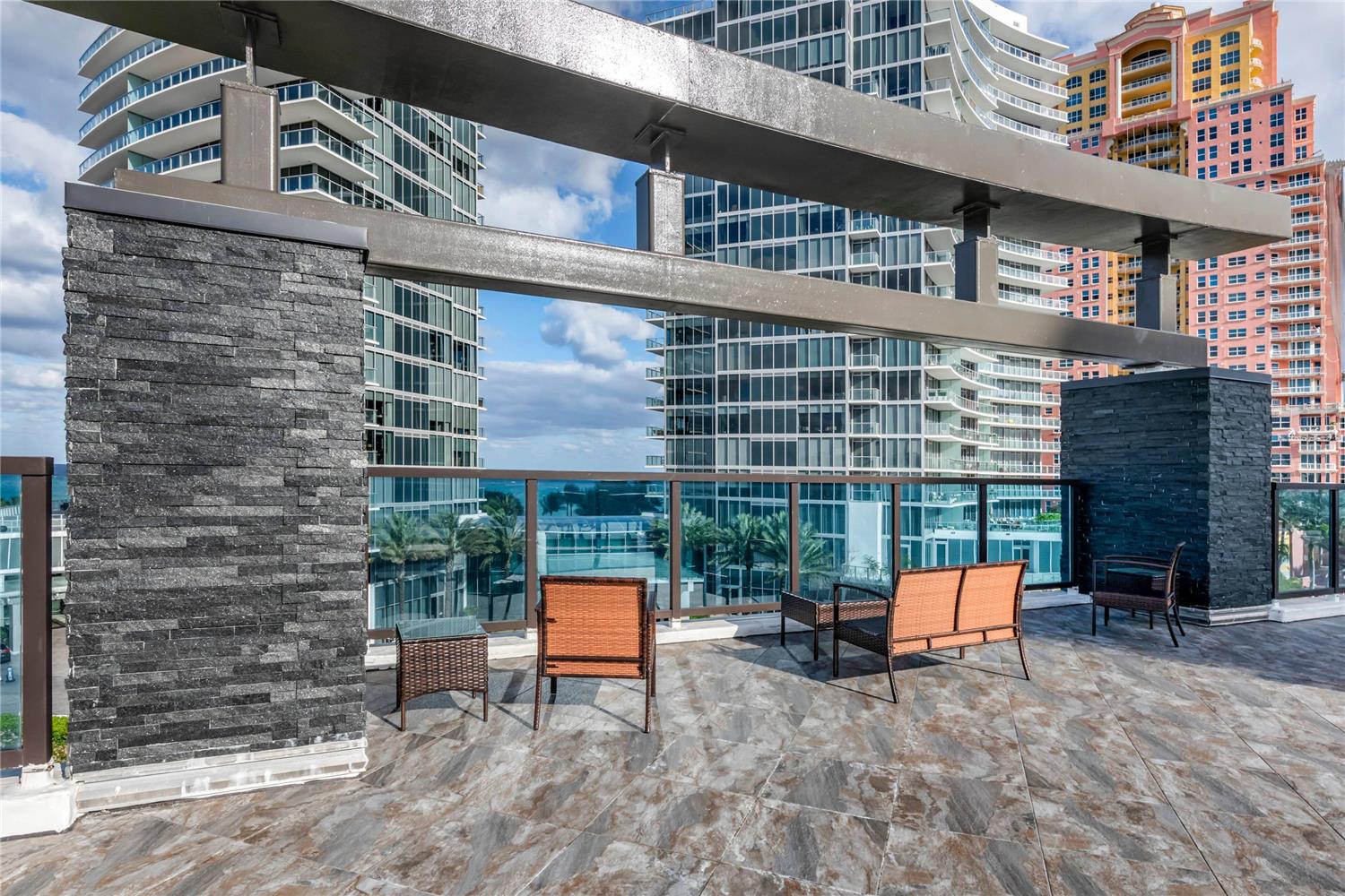 Фото Cambria Hotel Fort Lauderdale Beach