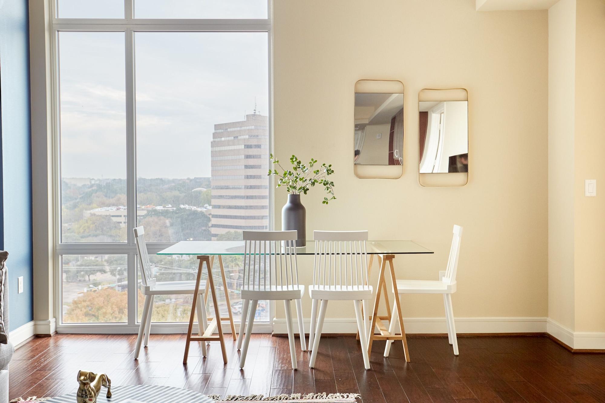 Фото Sonder at The Catherine