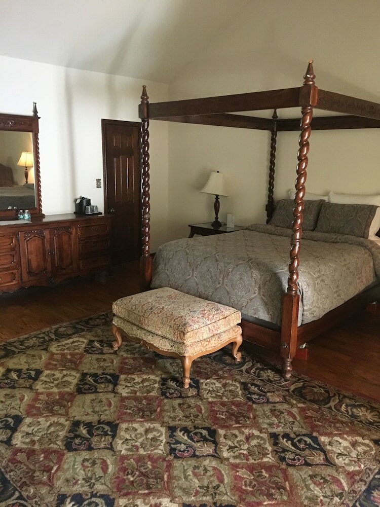 Фото Chateau Hotel