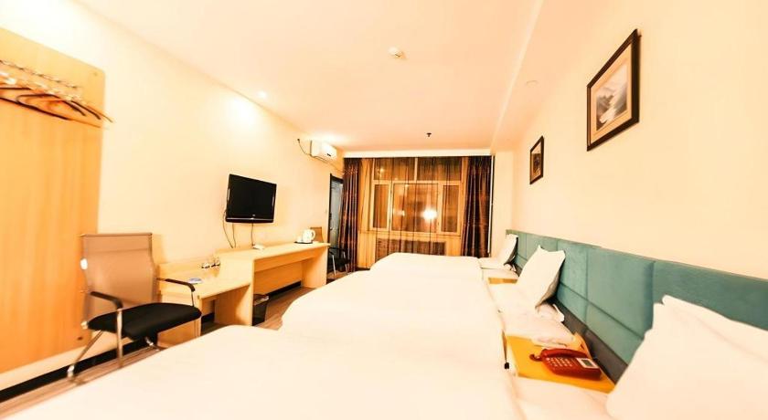 Фото 7 Days Inn Harbin Railway Station Zhanqian Square Branch