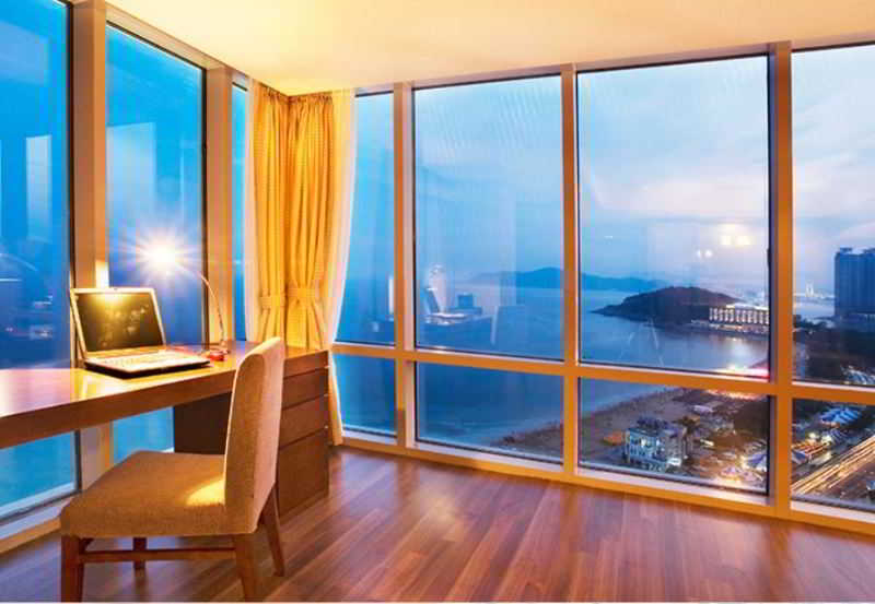 Фото Haeundae Seacloud Hotel Residence
