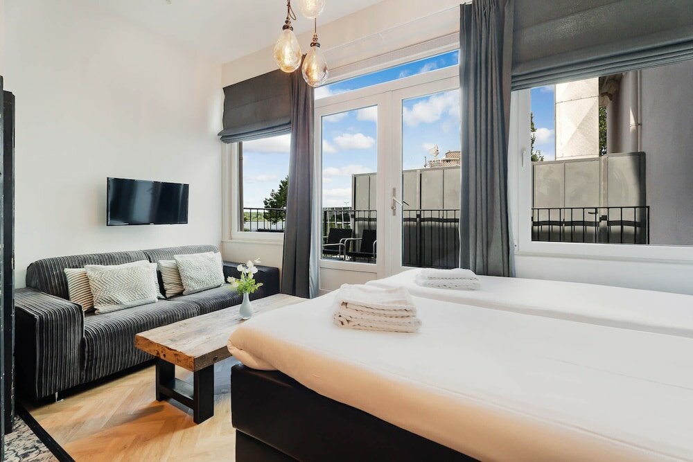 Фото Hotel Maassluis