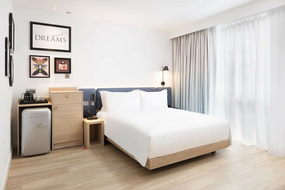 Фото Hampton by Hilton Rochdale