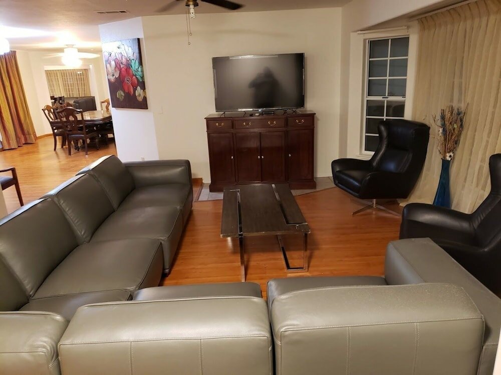 Фото Yosemite Embassy