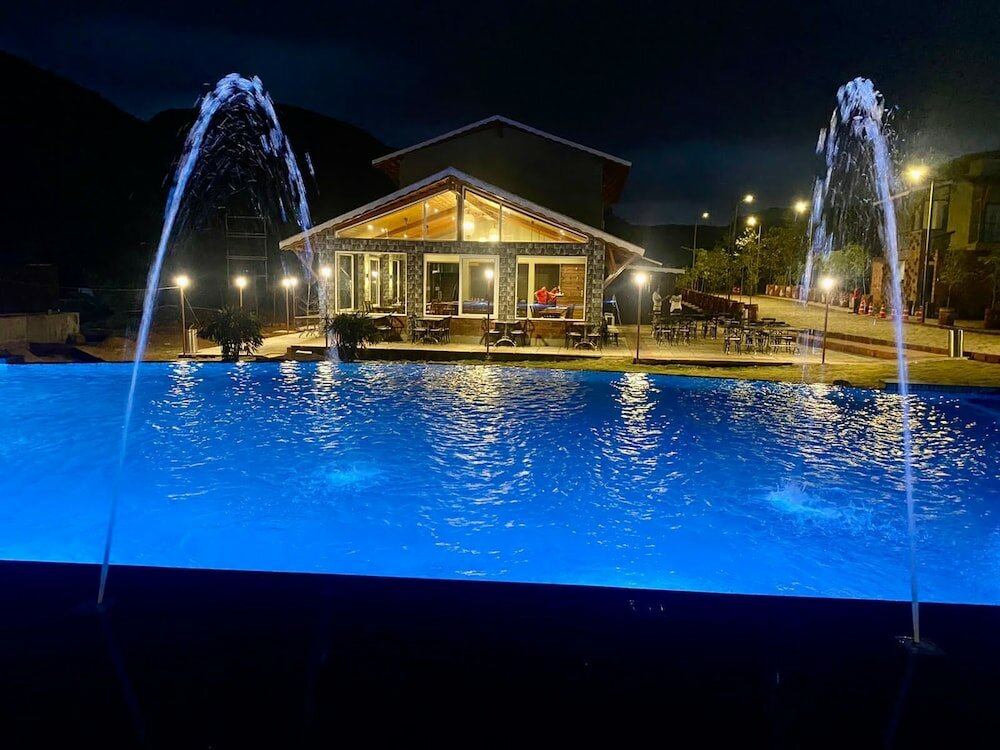 Фото Mastiff Grand La Villae Resort