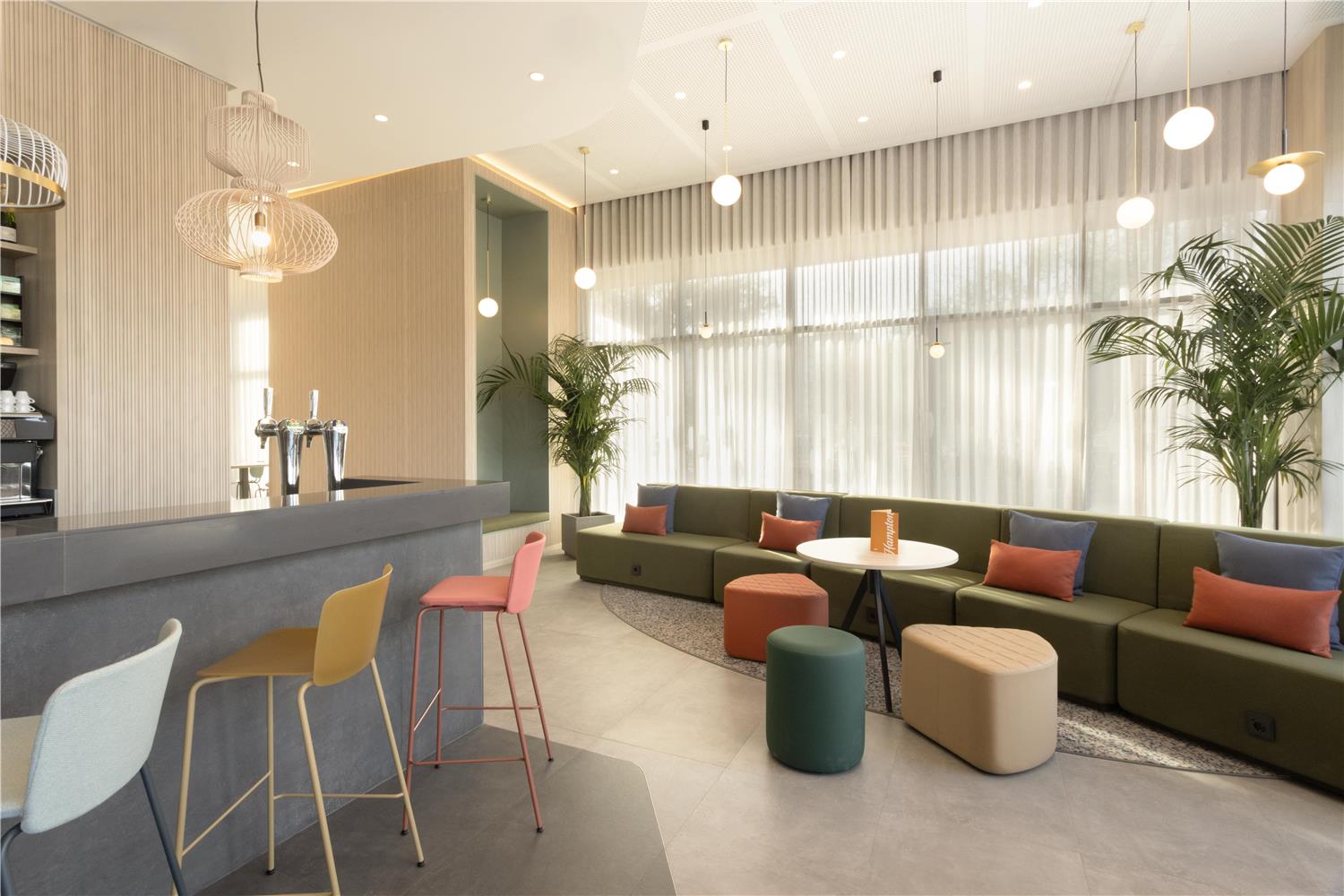 Фото Hampton by Hilton Malaga Martiricos