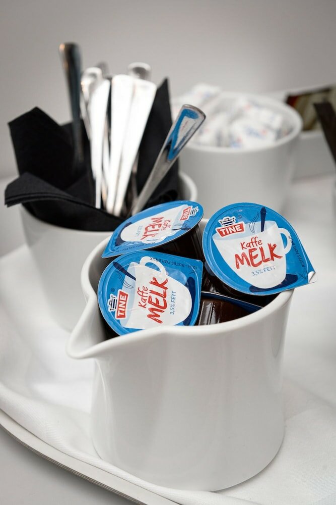 Фото Pingvinhotellet Unn Tromsø