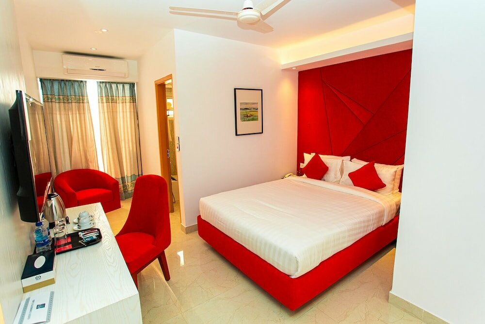 Фото Royal Raj Hotel