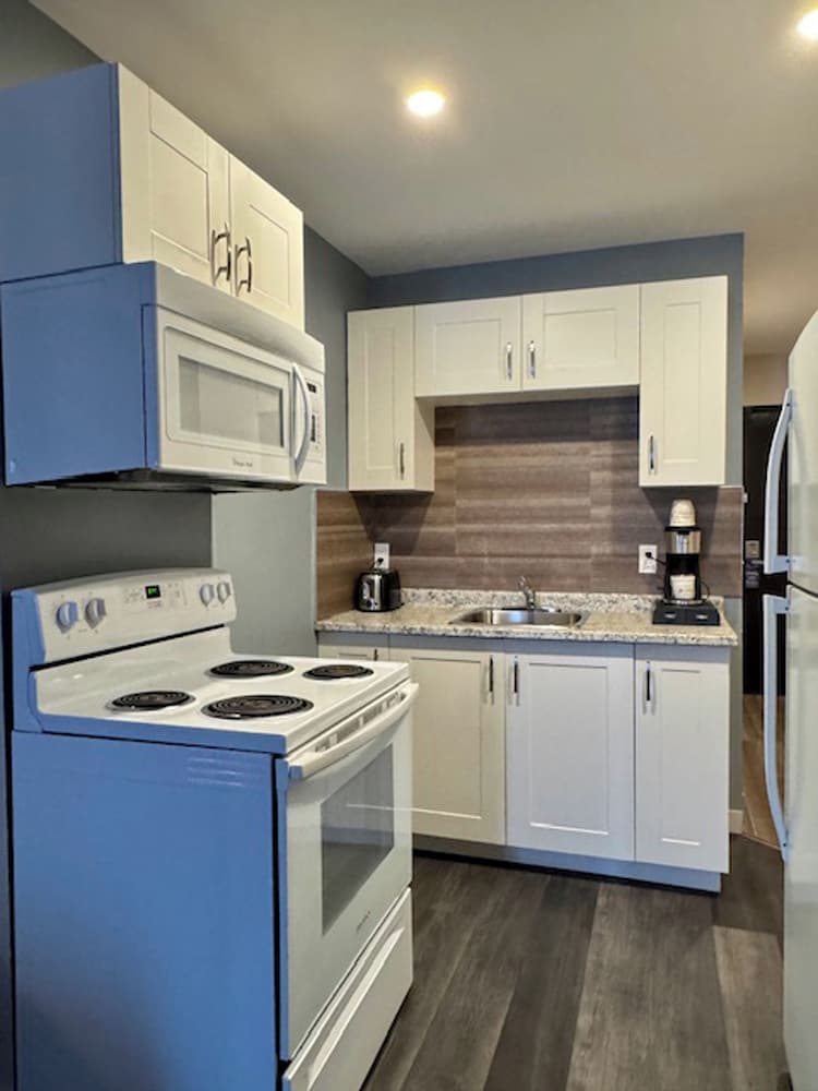 Фото Big Bird Inn Wawa, SureStay Collection by Best Western