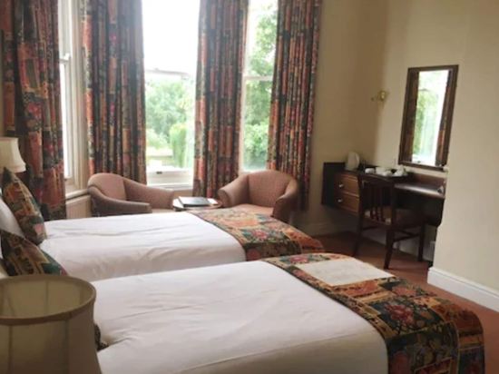 Фото Arundel House Hotel