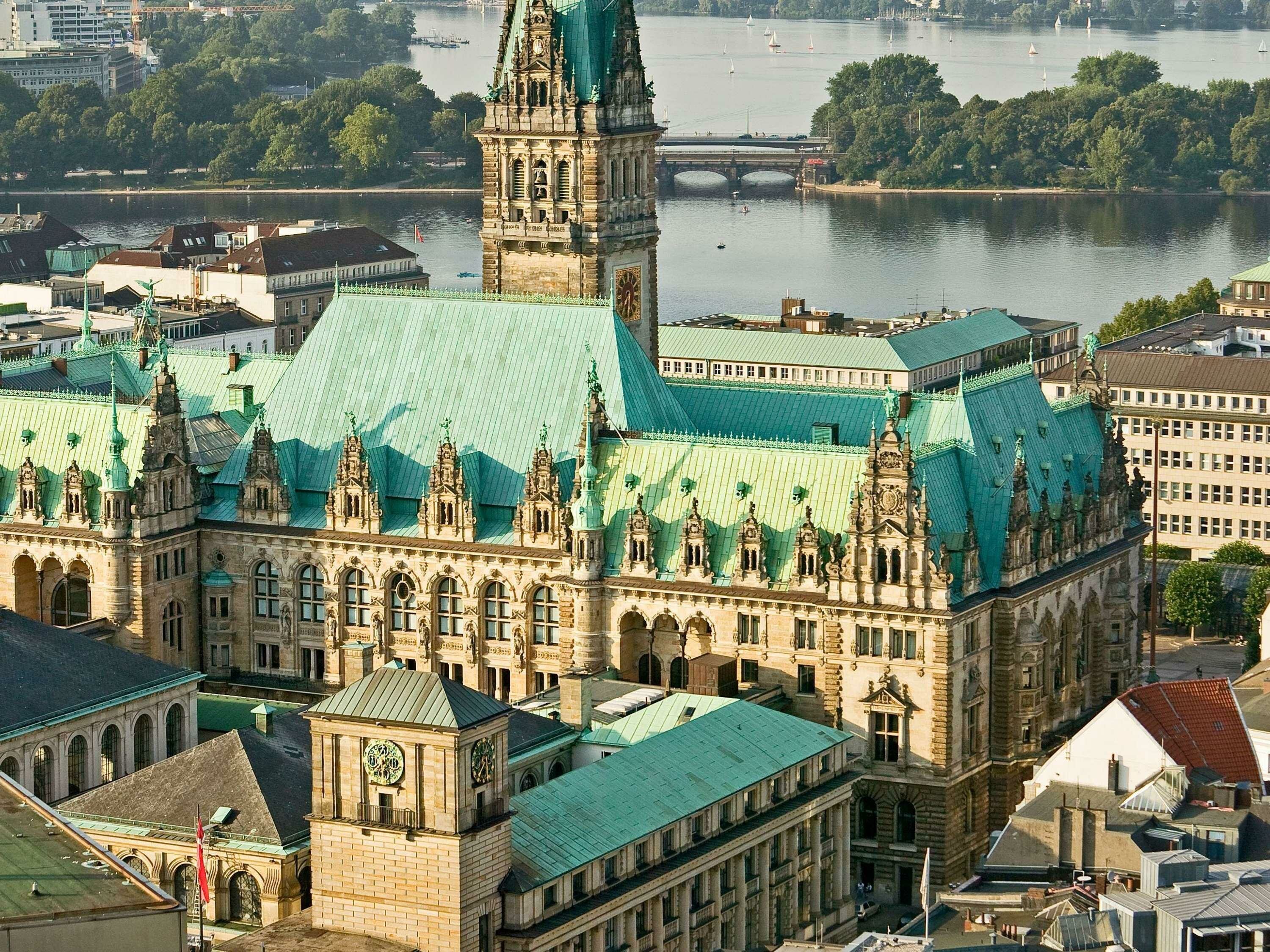 Фото Mercure Hotel Hamburg am Volkspark