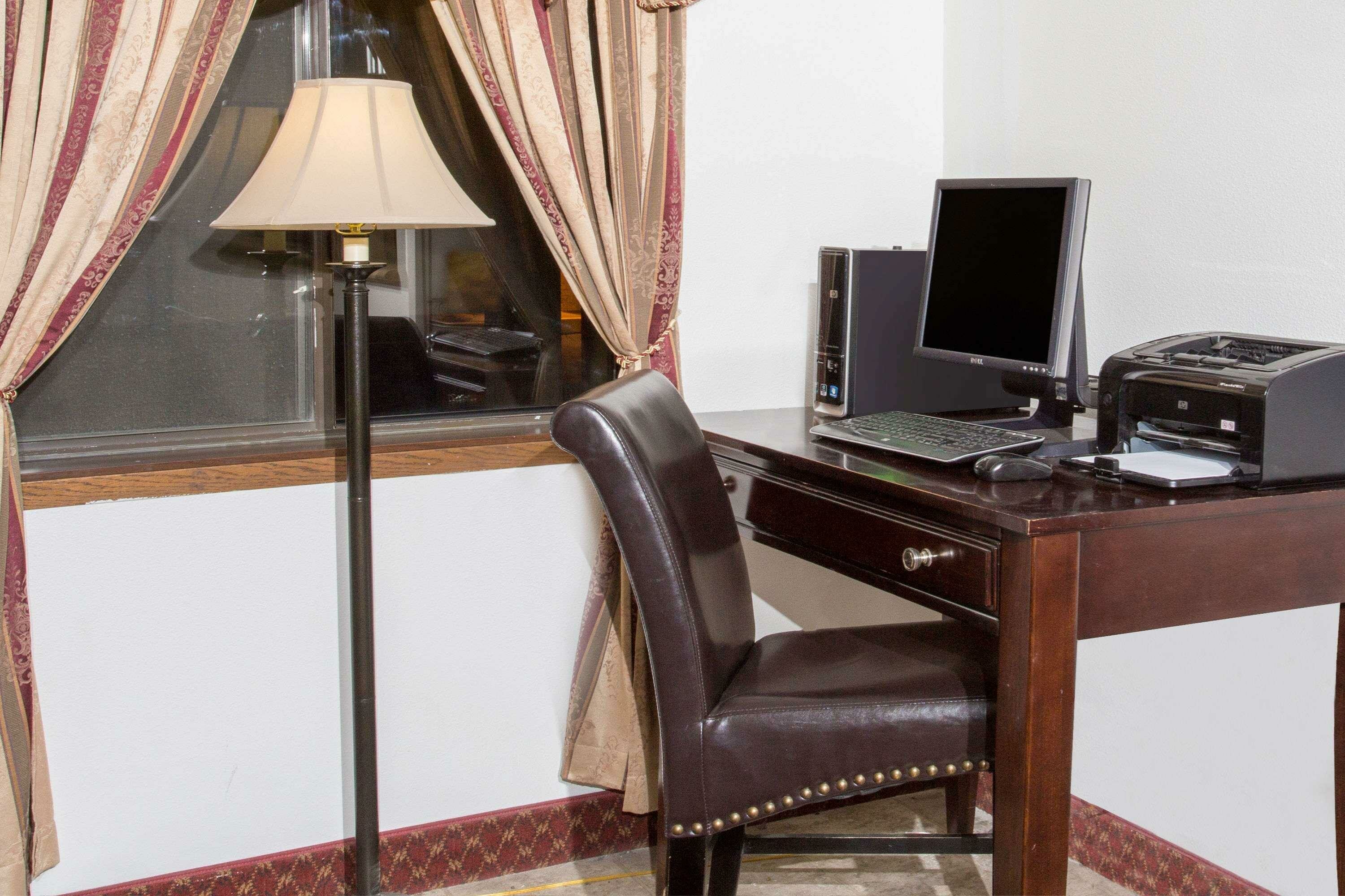 Фото Super 8 by Wyndham Elko