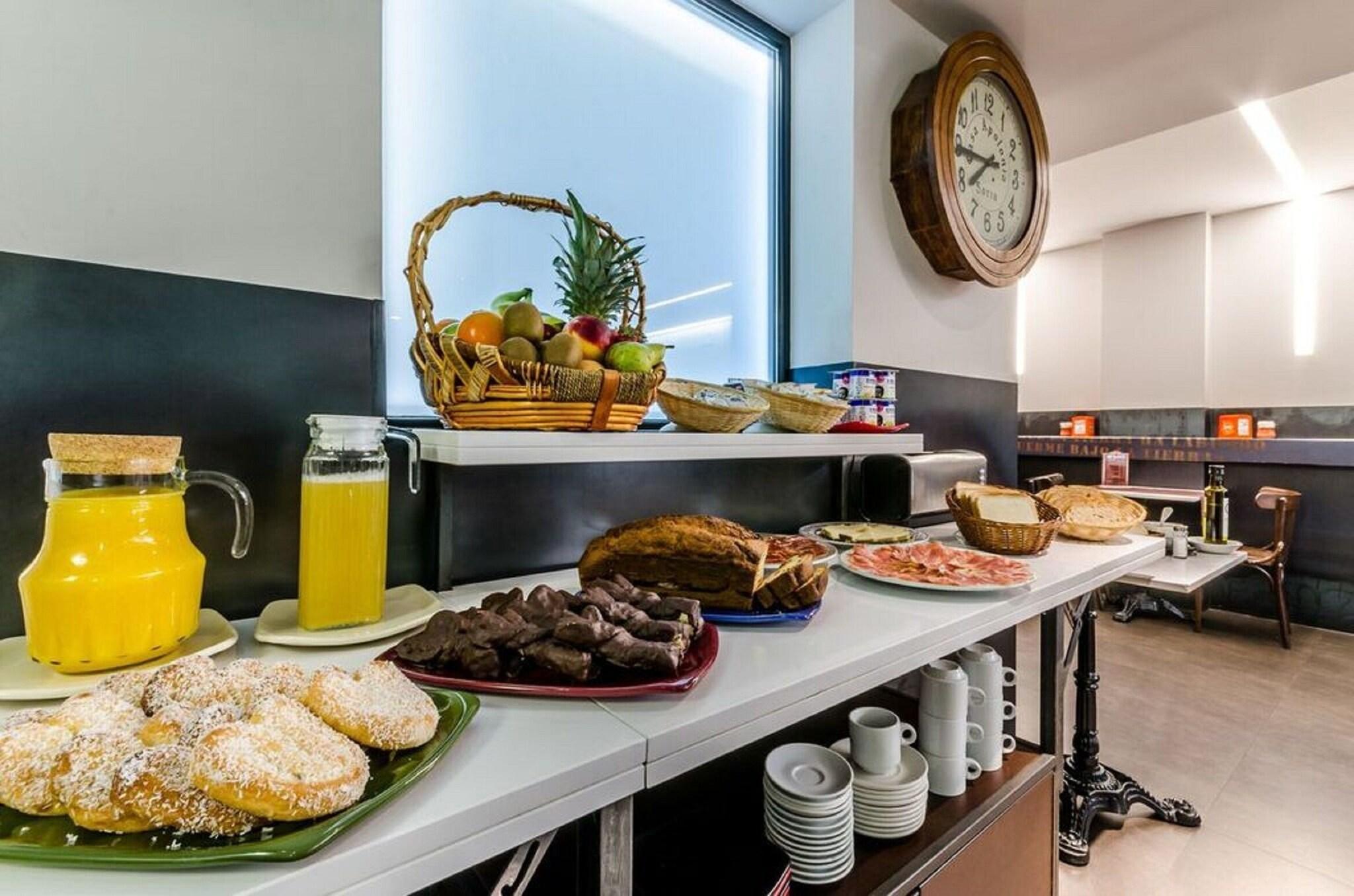 Фото Hotel Apolonia