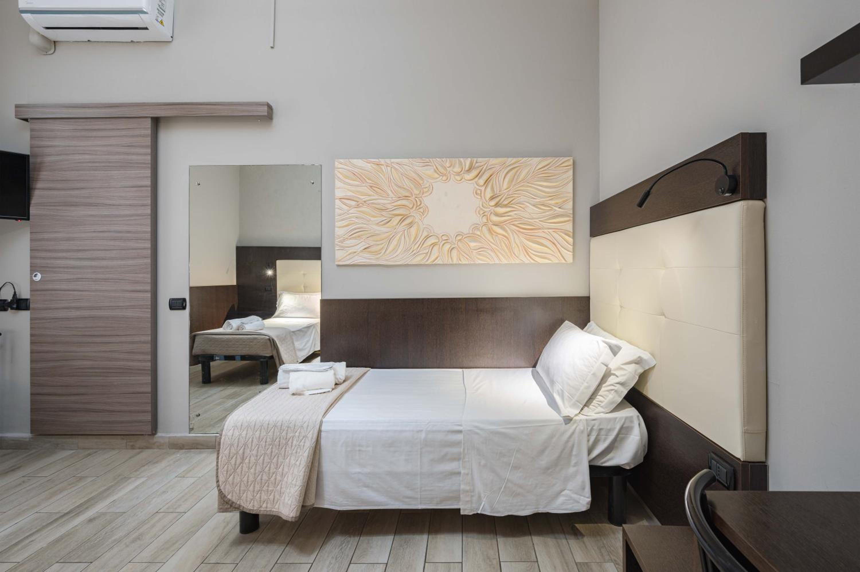 Фото Hotel Bogart