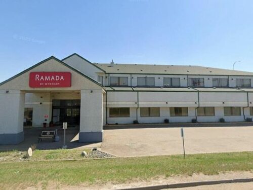 Внешний вид отеля Ramada by Wyndham Nisku Edmonton Airport в округе Ледюке, фото 1
