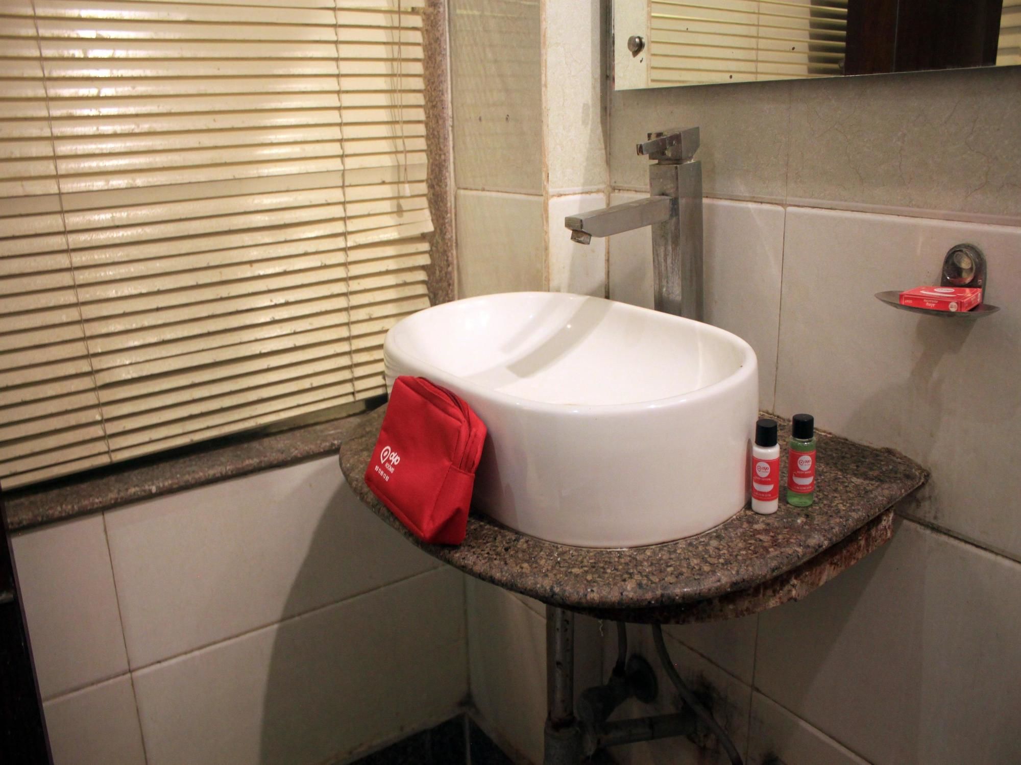 Фото Oyo Rooms Main Bazar Paharganj