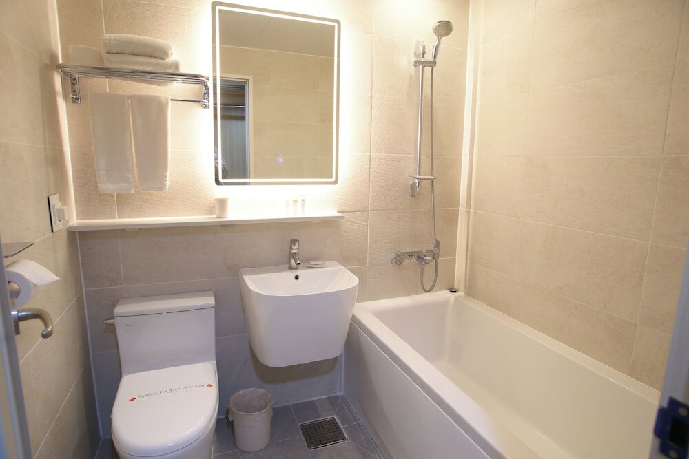 Фото Chuncheon Bears Hotel