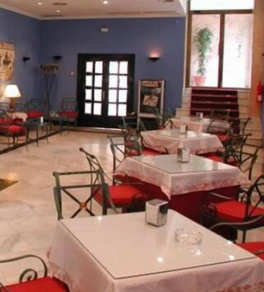 Фото Nova Roma Hotel
